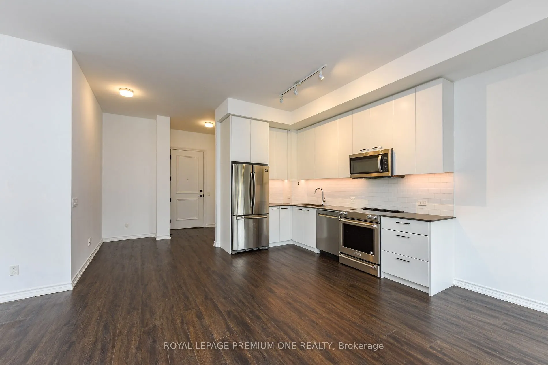 571 Prince Edward Dr N, #512