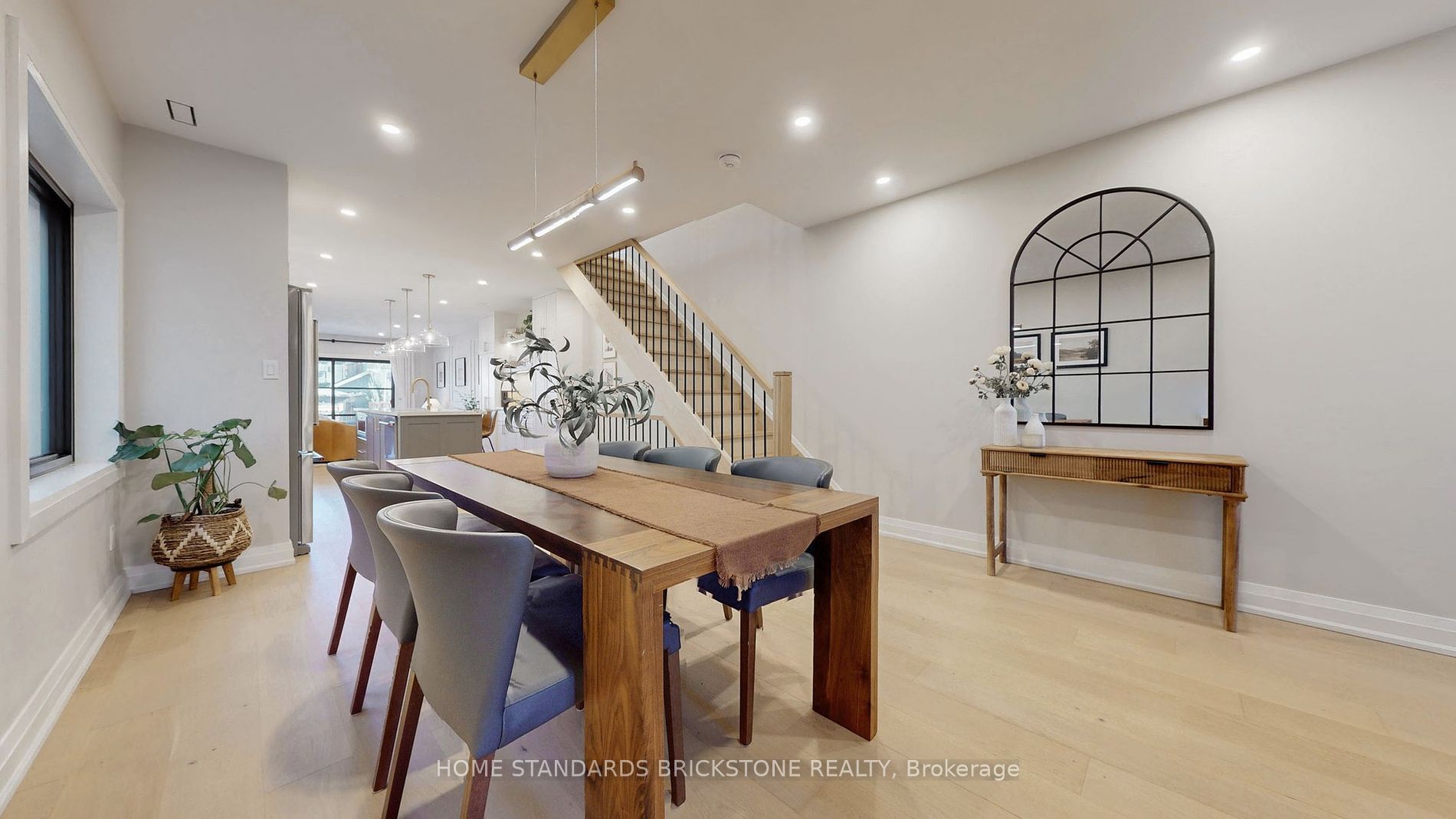 805 Windermere Ave