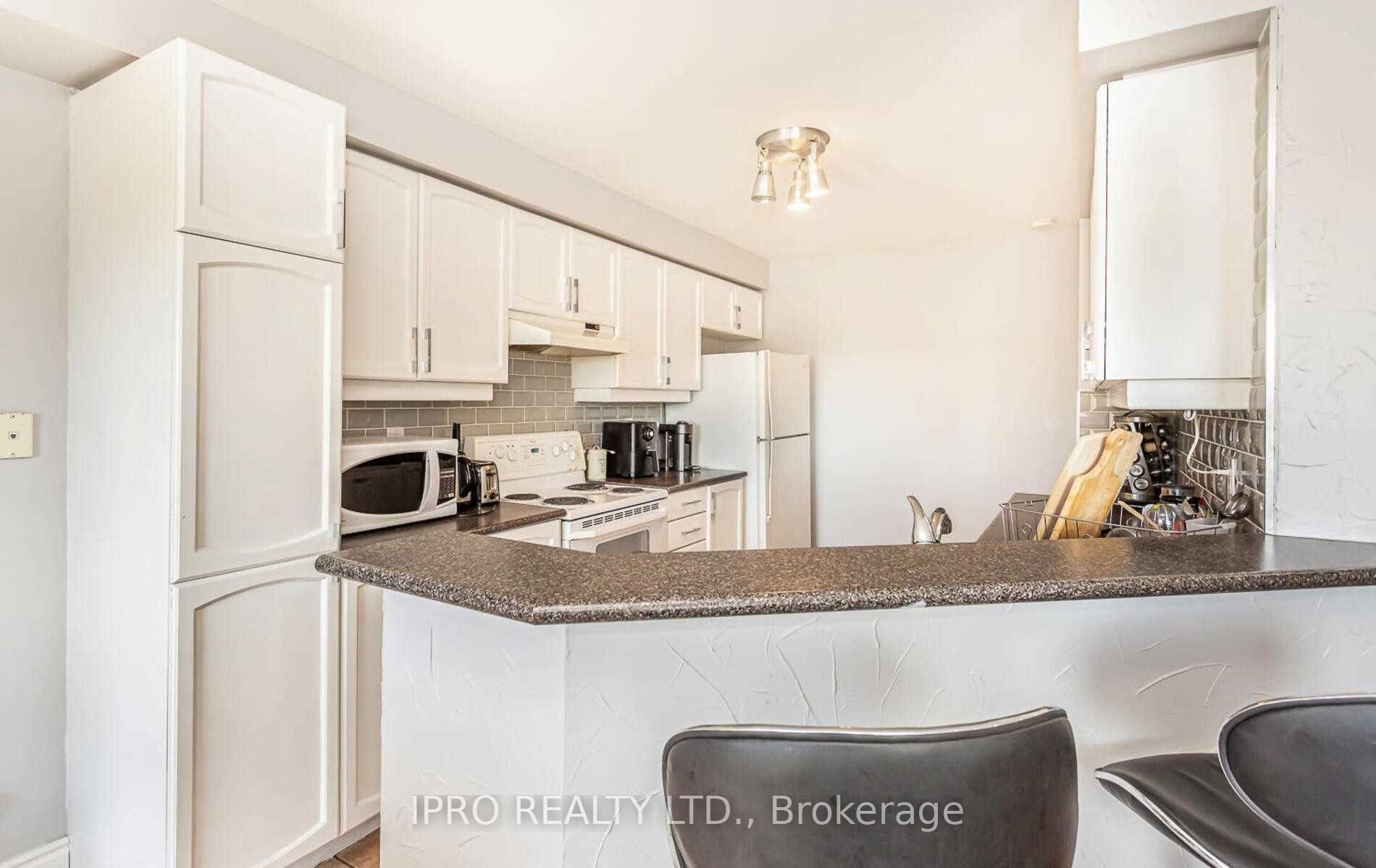 5223 Fairford Cres, #49
