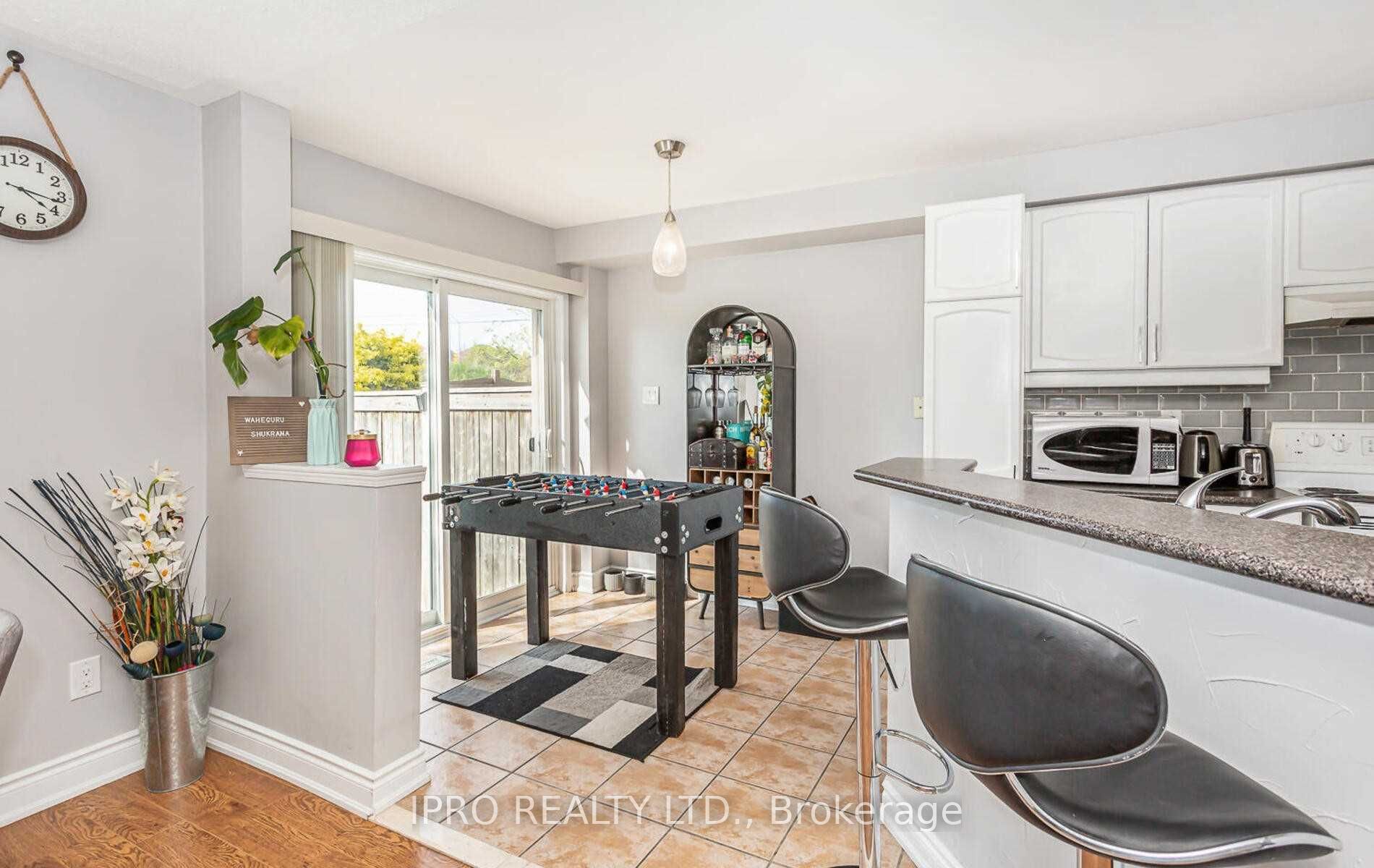 5223 Fairford Cres, #49