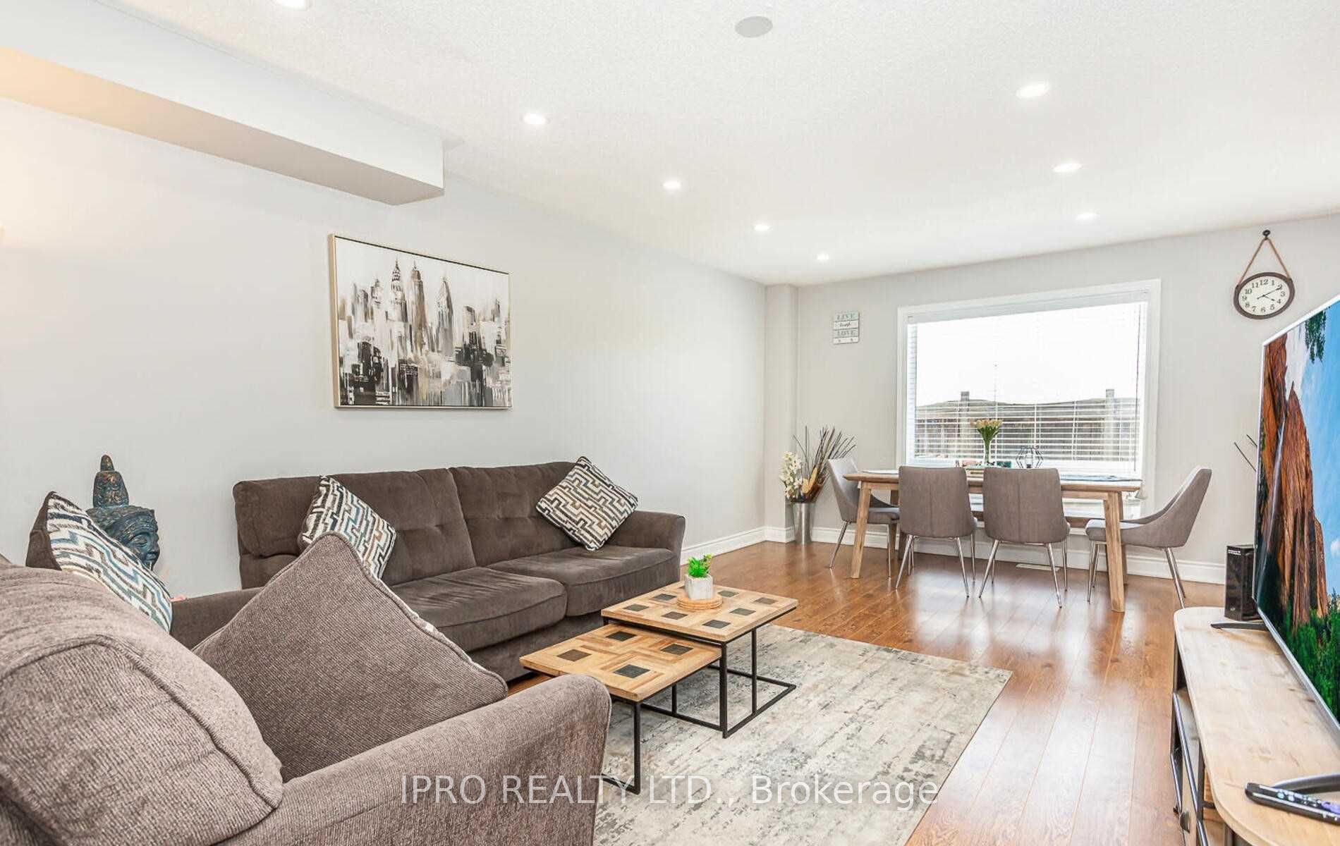 5223 Fairford Cres, #49