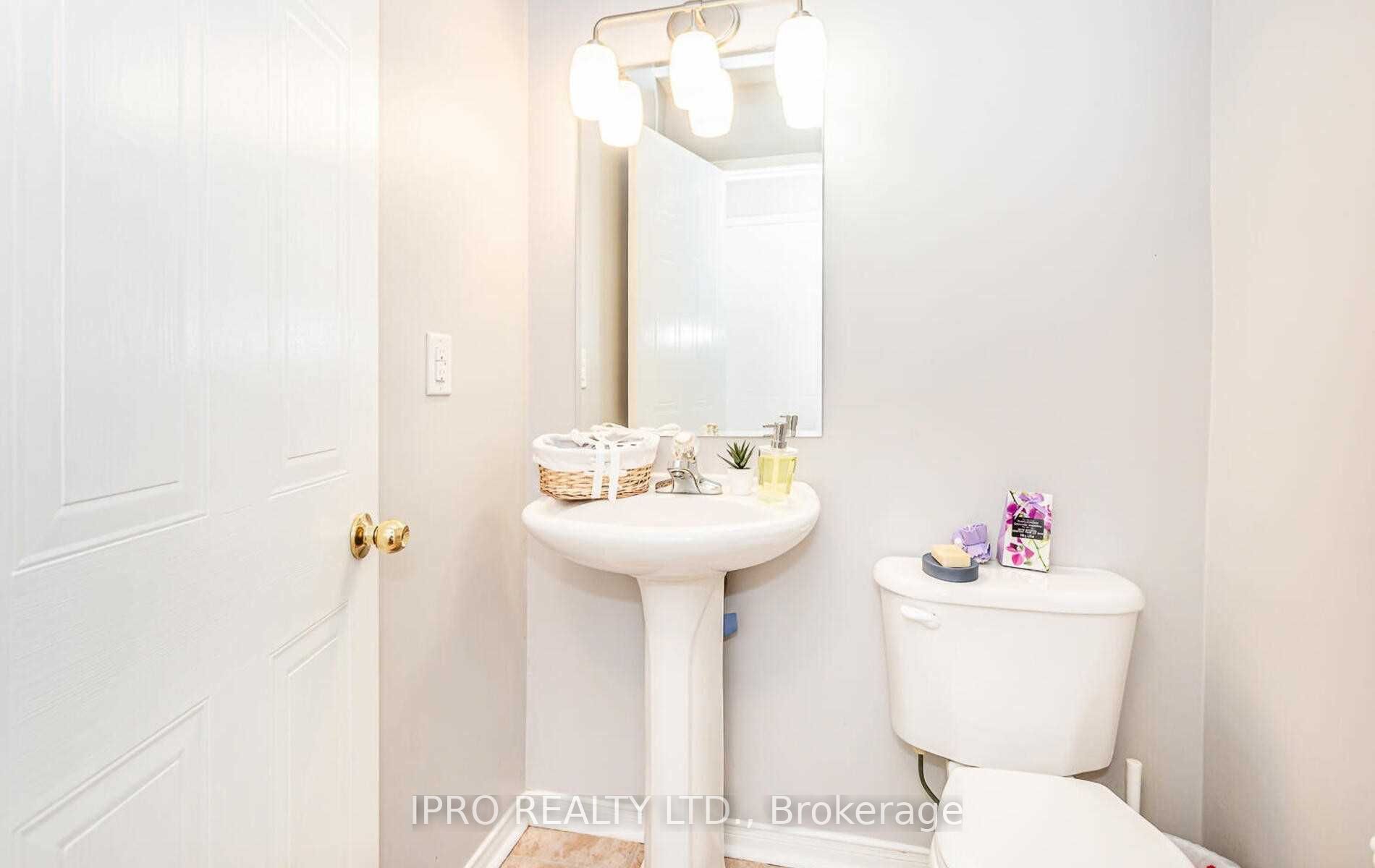 5223 Fairford Cres, #49