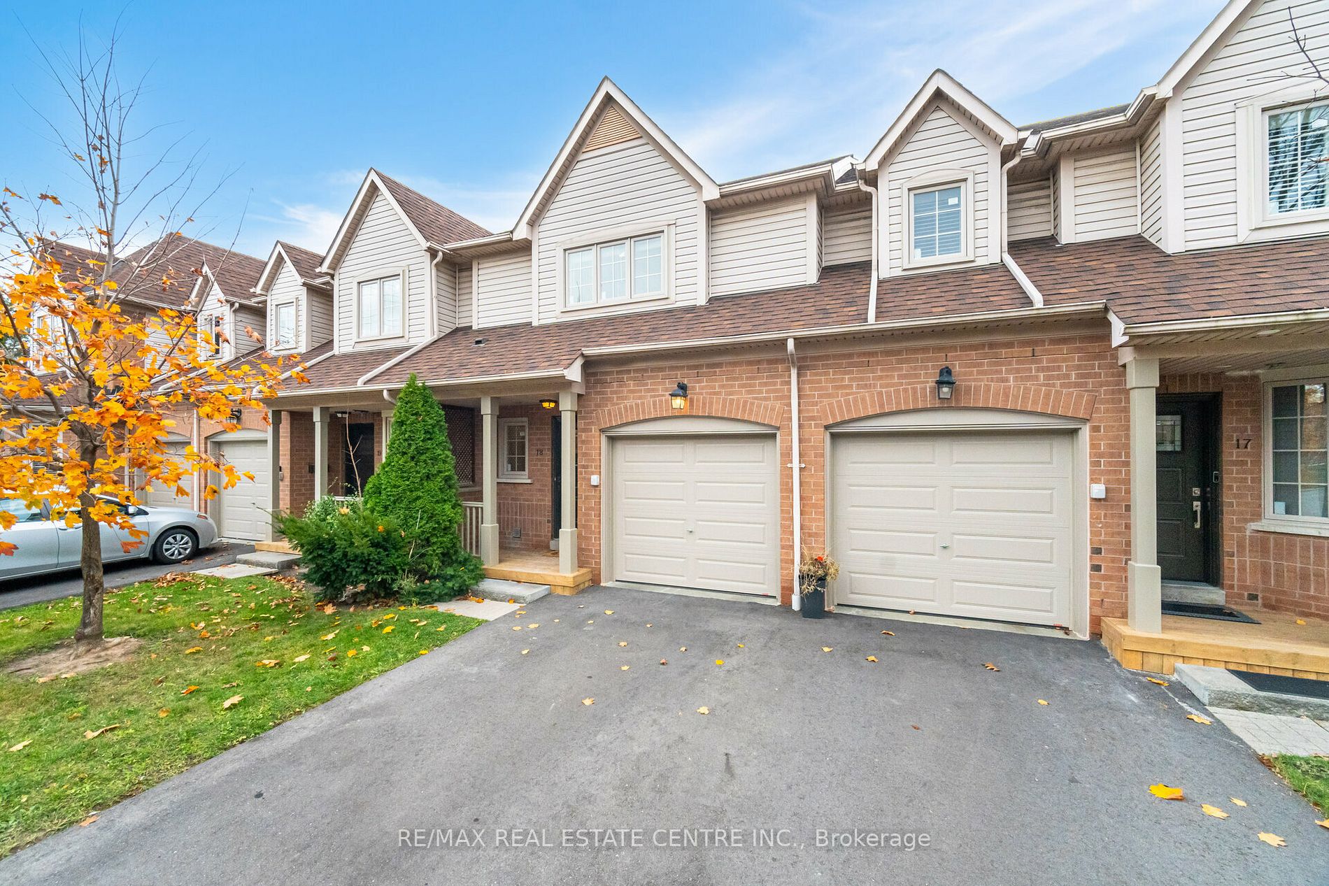 5223 Fairford Cres, #18