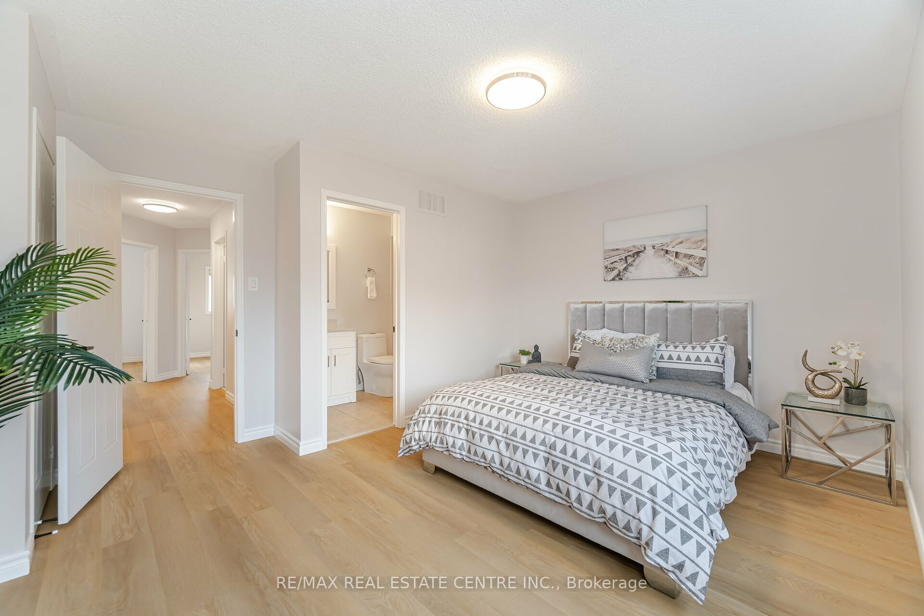 5223 Fairford Cres, #18