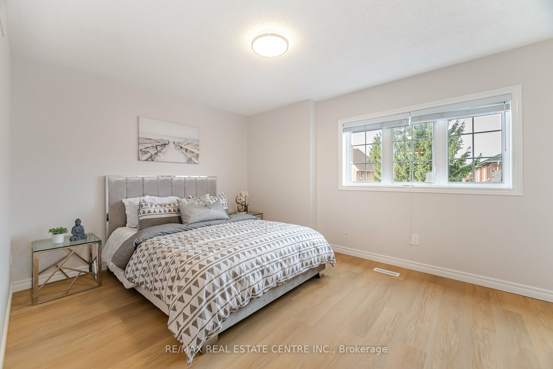 5223 Fairford Cres, #18