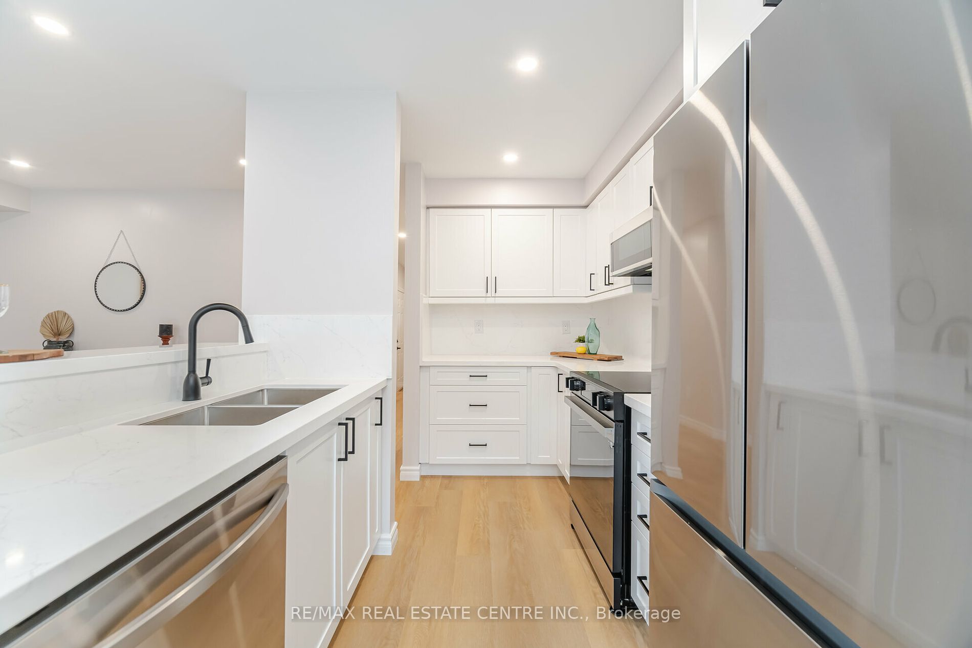 5223 Fairford Cres, #18