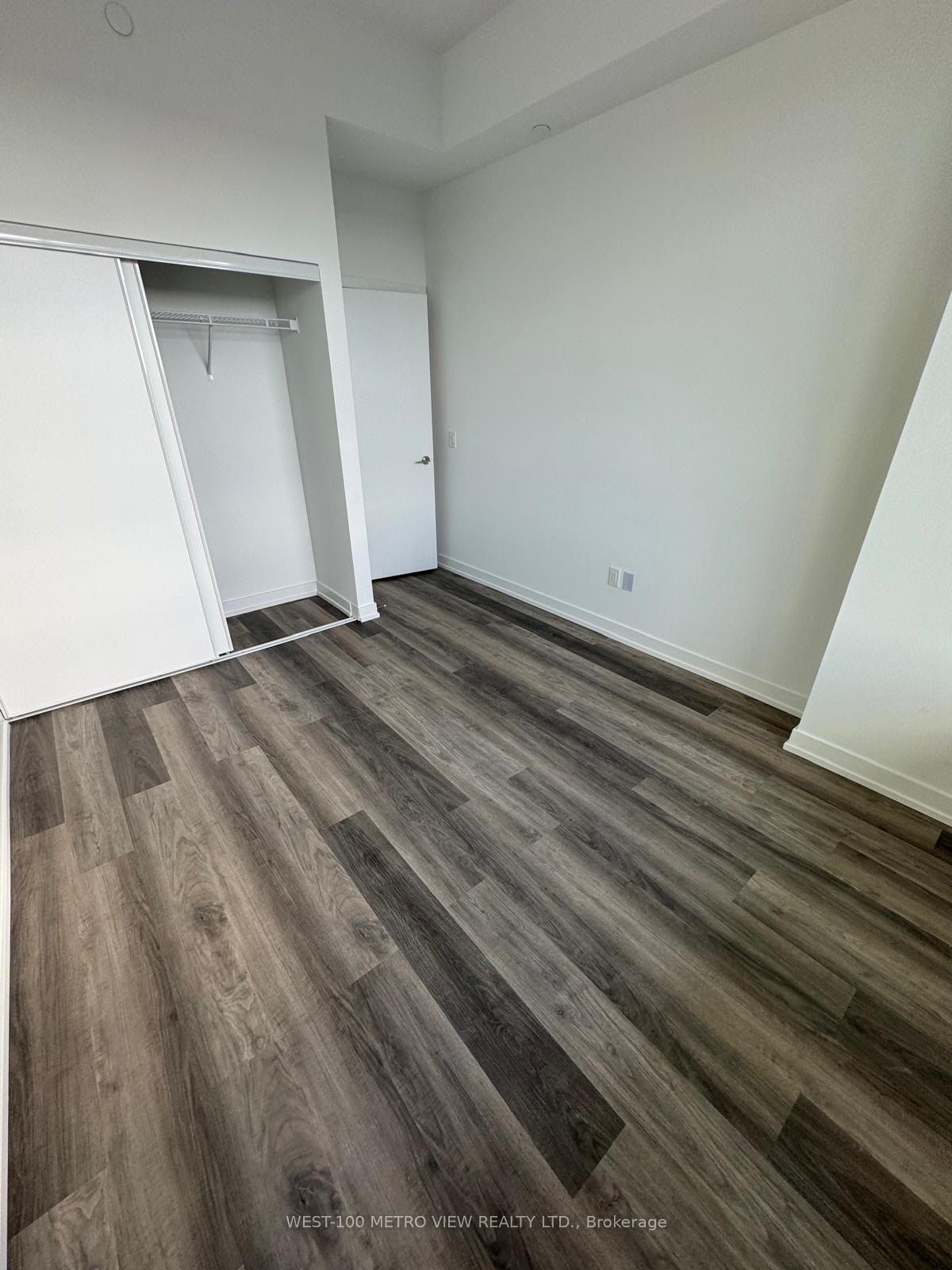 859 The Queensway, #710