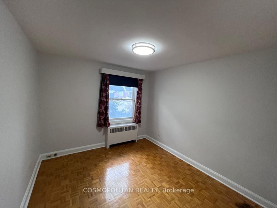 83 Jopling Ave N