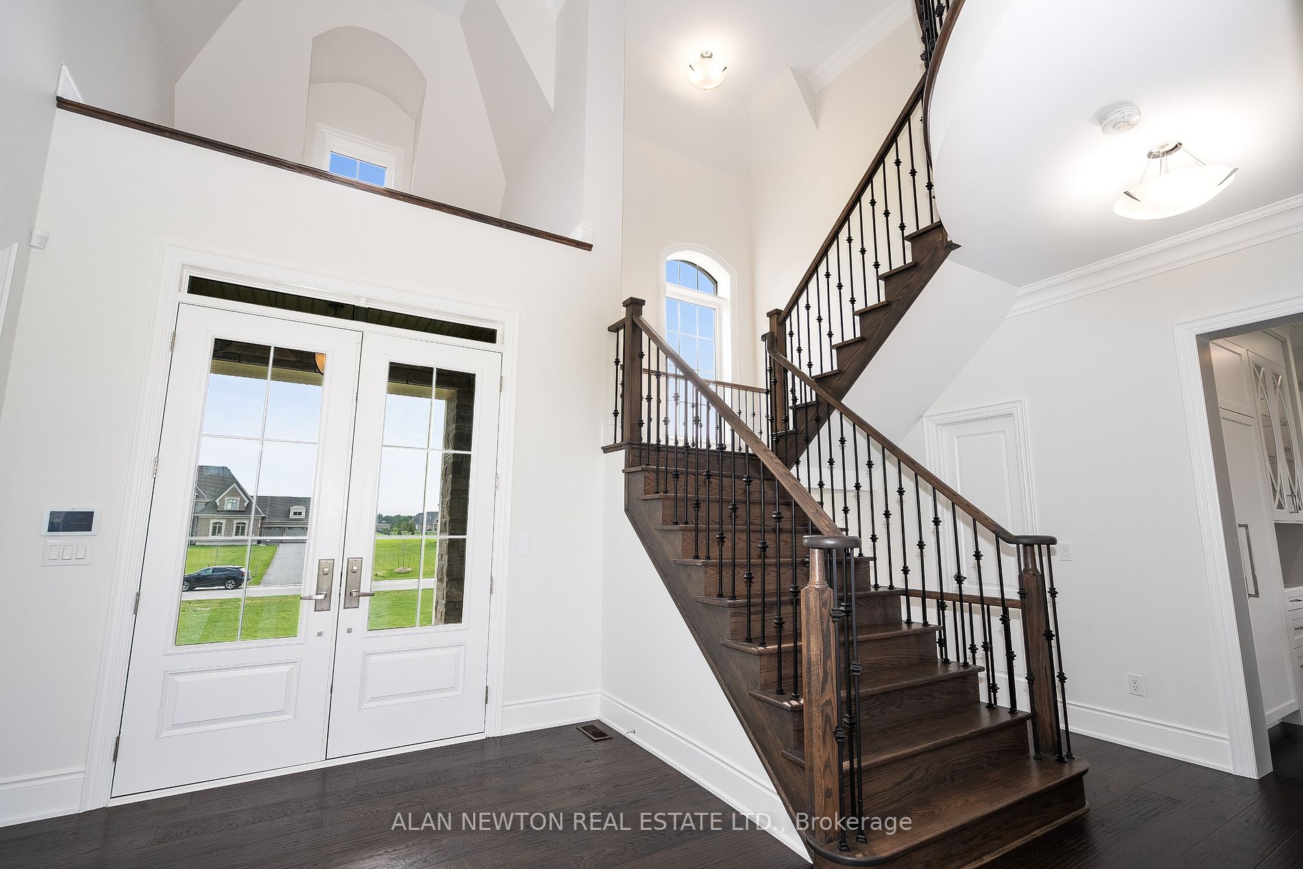 276 Amos Dr