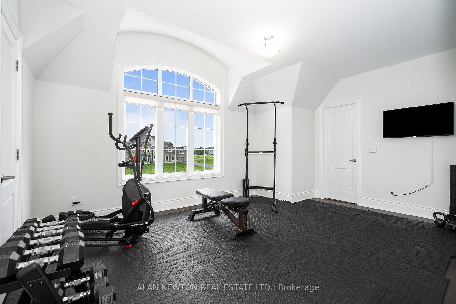 276 Amos Dr