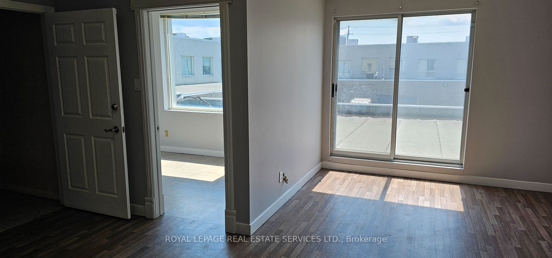 2355 Derry Rd E, #20