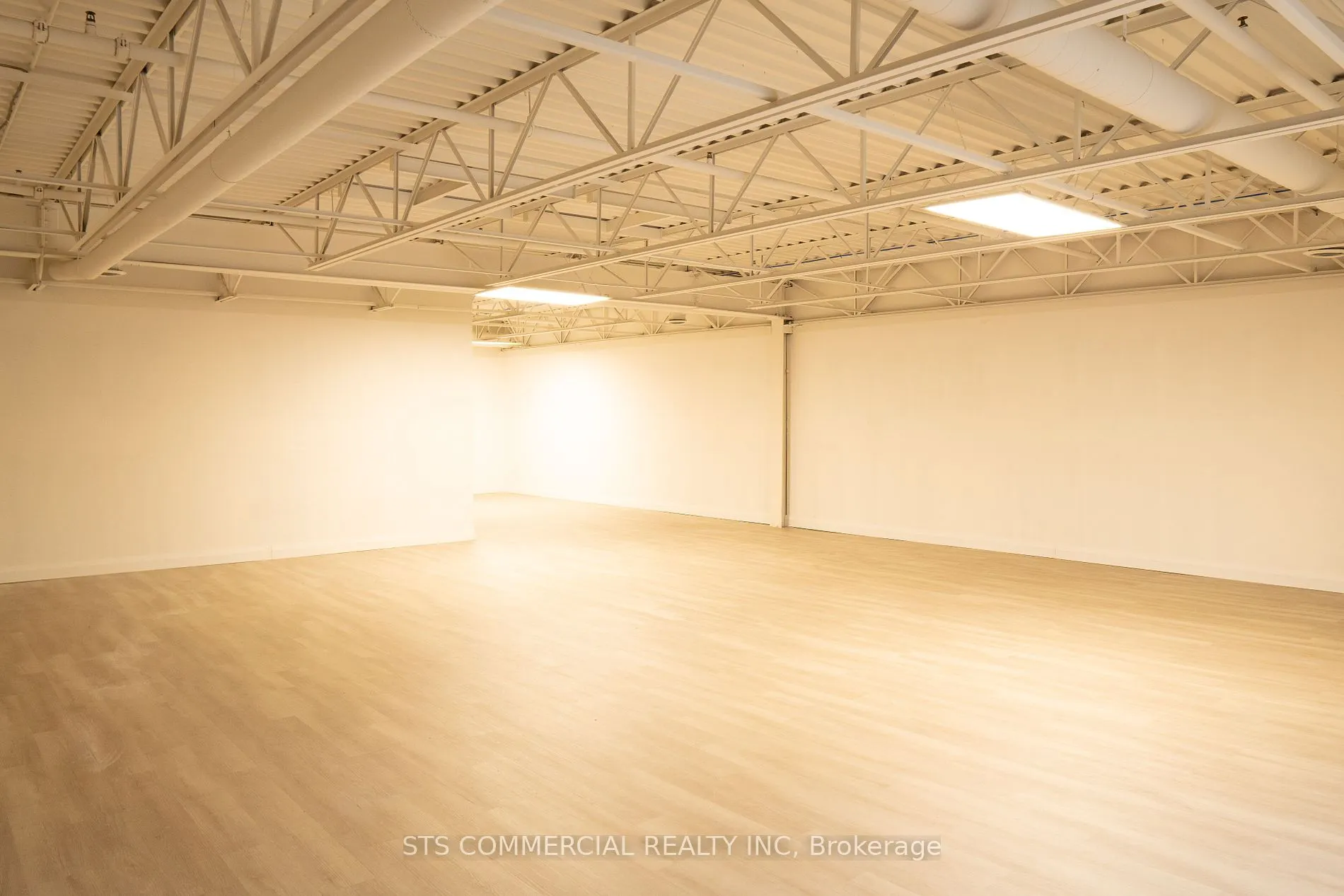 695 Riddell Road, #204