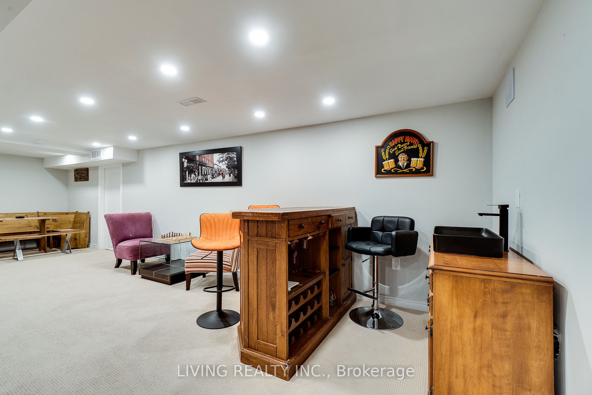 208 Glen Oak Dr