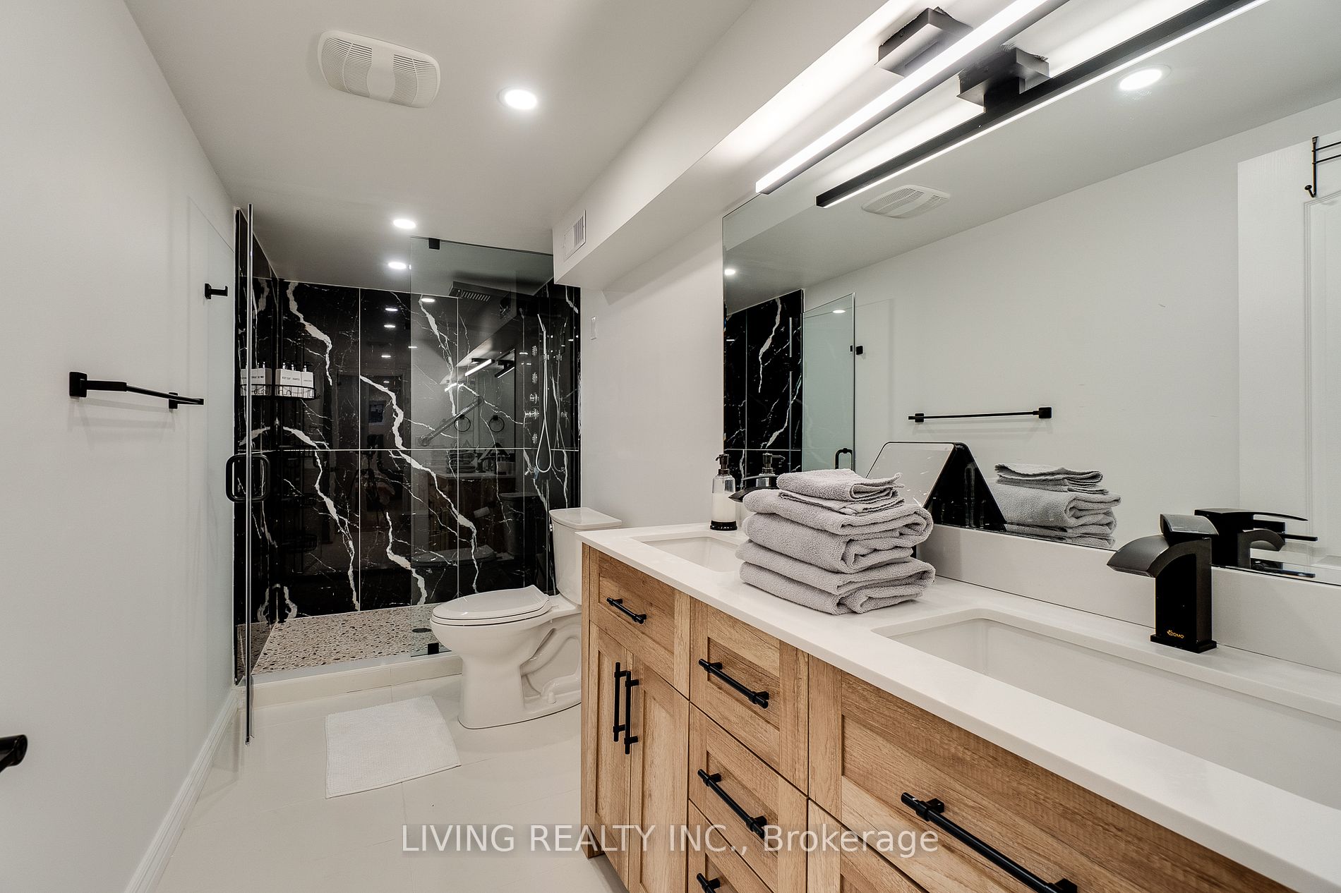 208 Glen Oak Dr