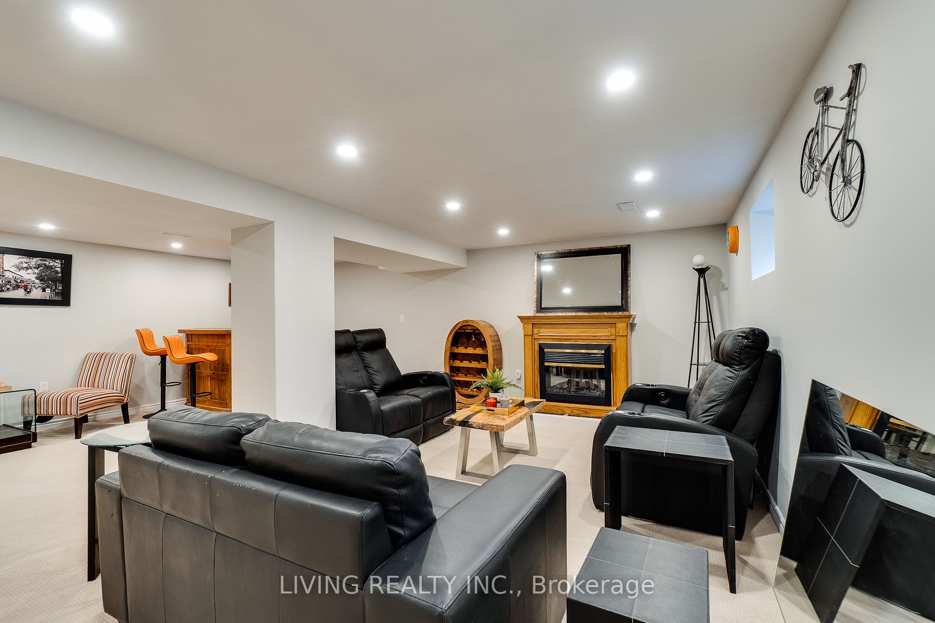208 Glen Oak Dr