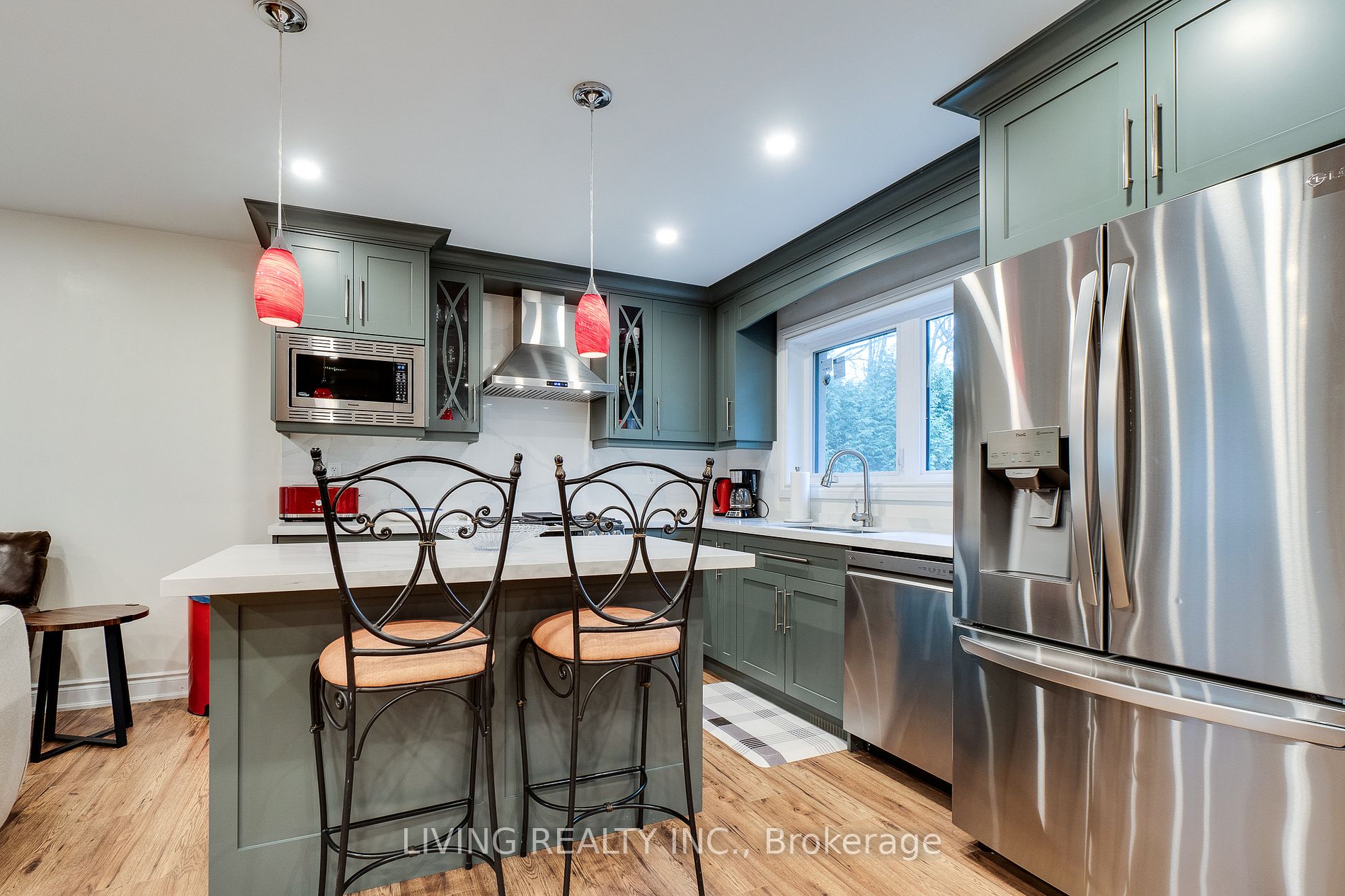 208 Glen Oak Dr