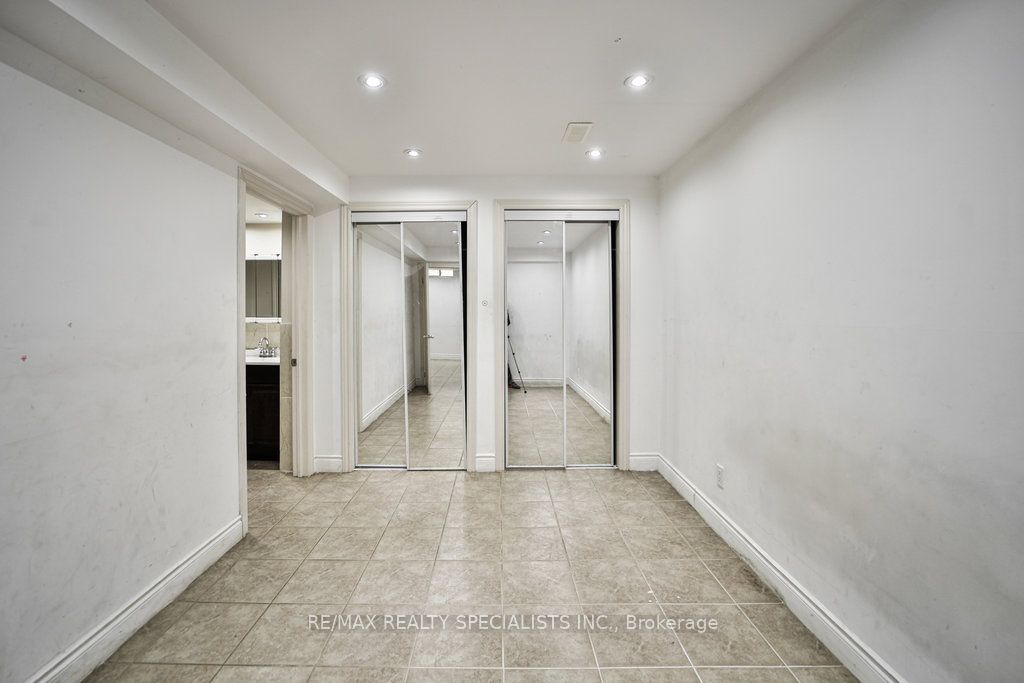17 Pathmaster Rd