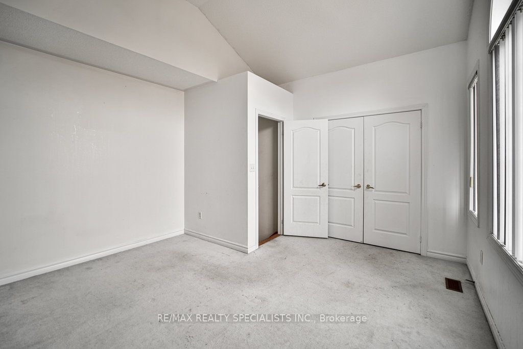 17 Pathmaster Rd