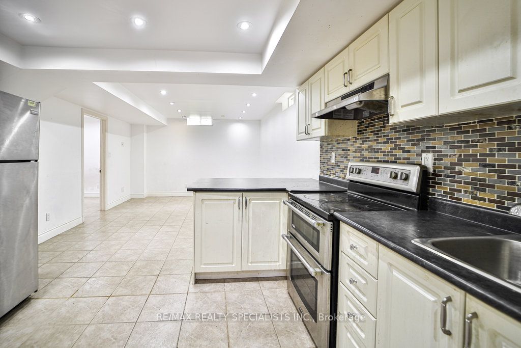 17 Pathmaster Rd
