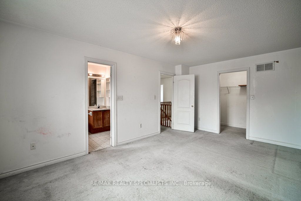 17 Pathmaster Rd
