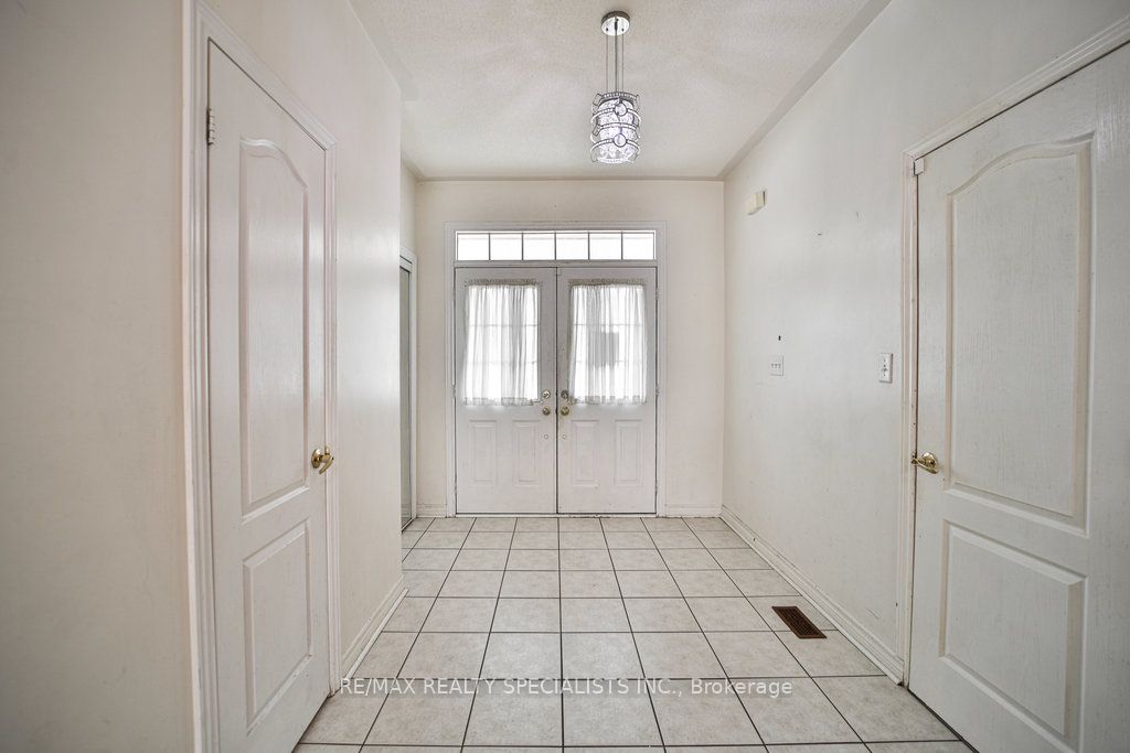 17 Pathmaster Rd