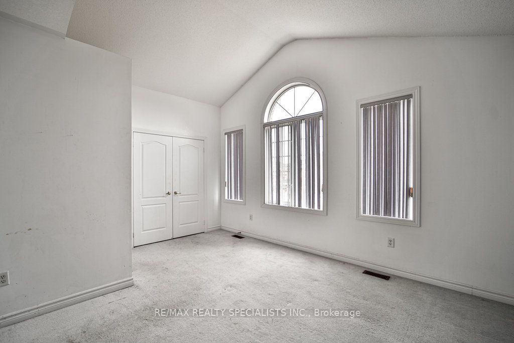 17 Pathmaster Rd