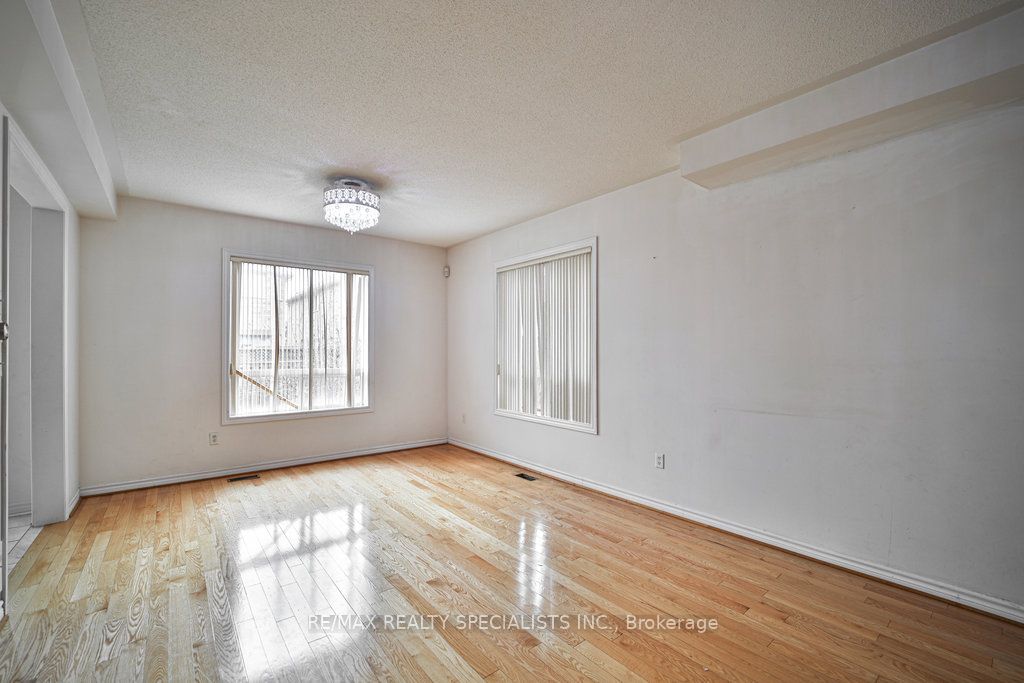 17 Pathmaster Rd