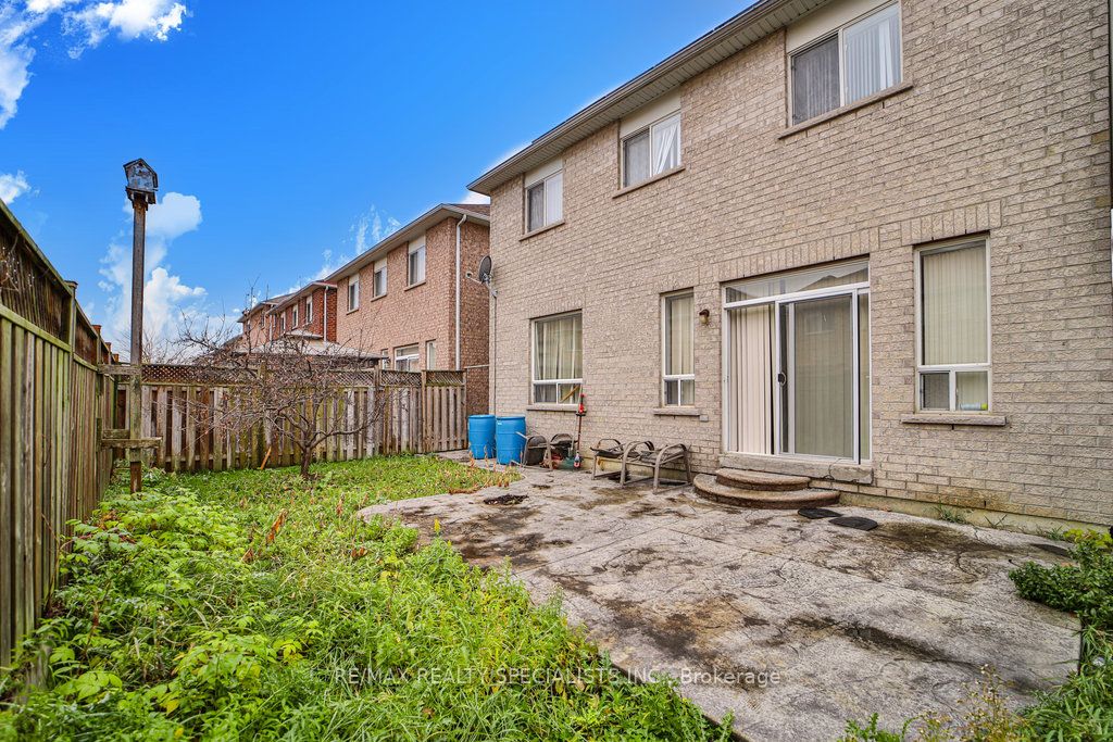 17 Pathmaster Rd