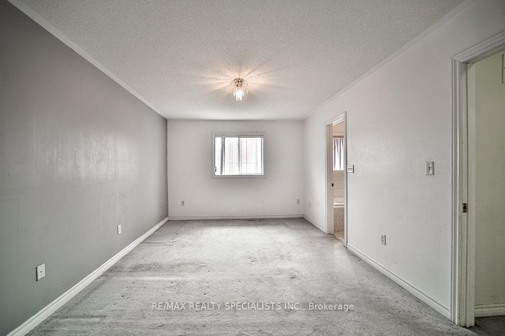 17 Pathmaster Rd