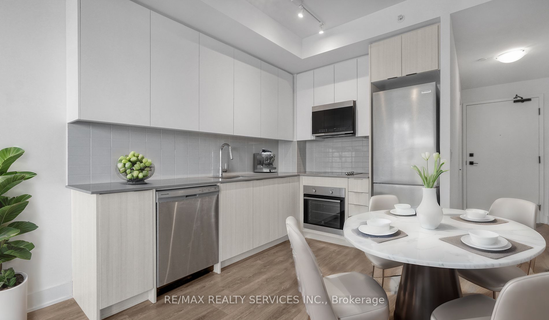 2481 Taunton Rd, #603