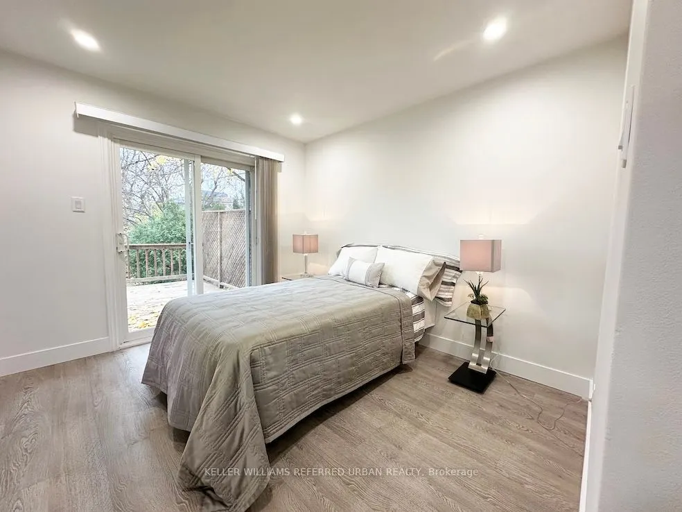 27 Crendon Dr