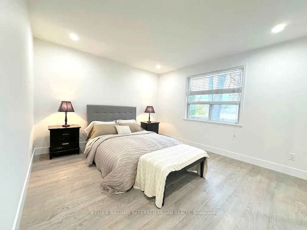 27 Crendon Dr