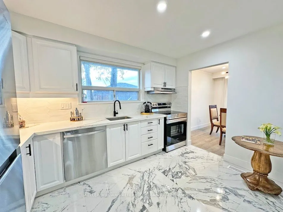 27 Crendon Dr