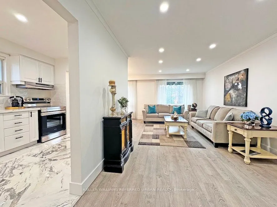27 Crendon Dr