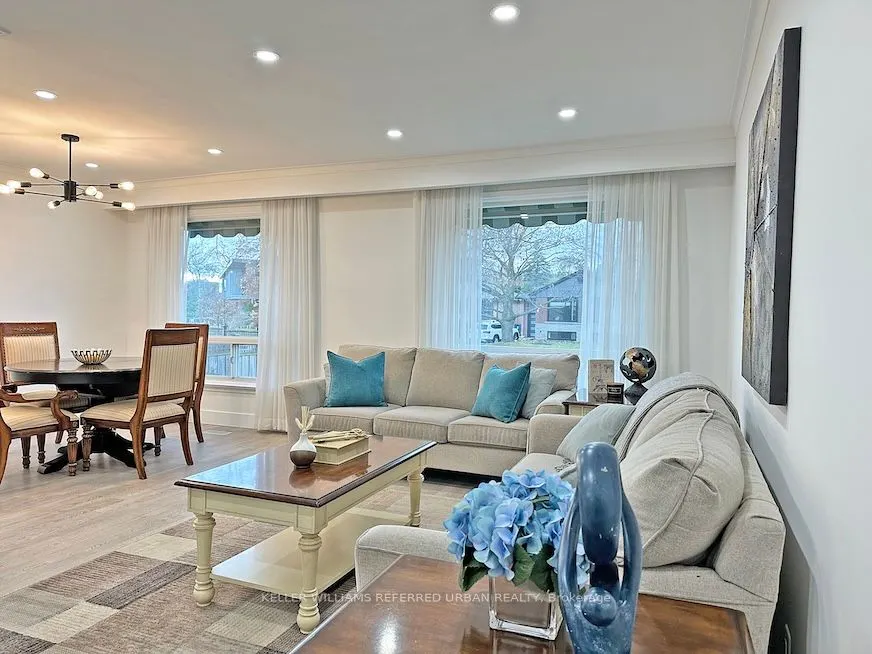 27 Crendon Dr
