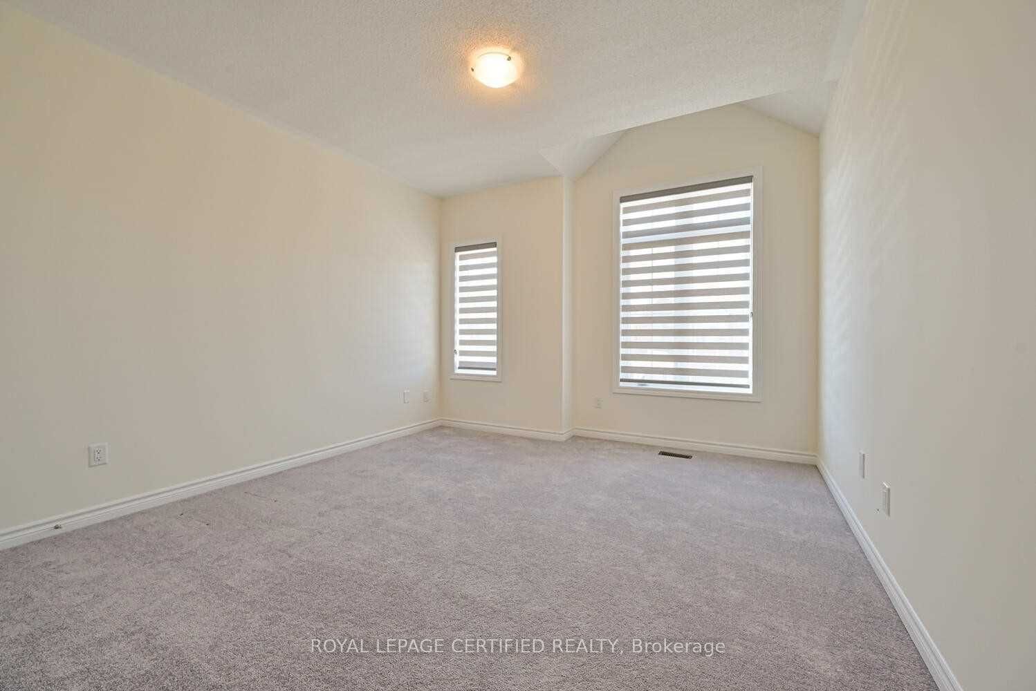 13 Eberly Woods Dr