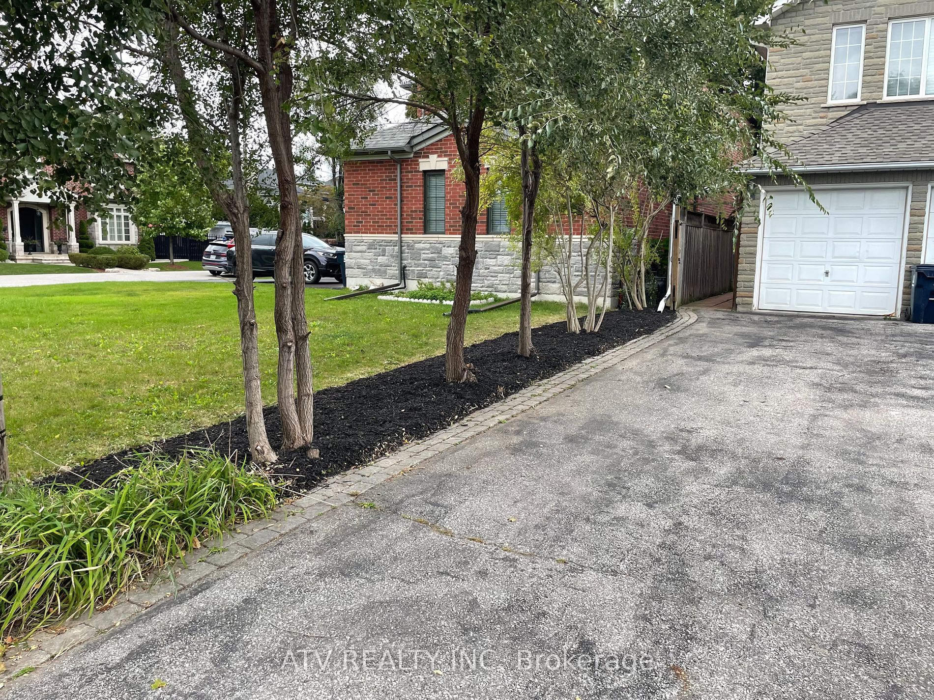 31 Shaver Ave S
