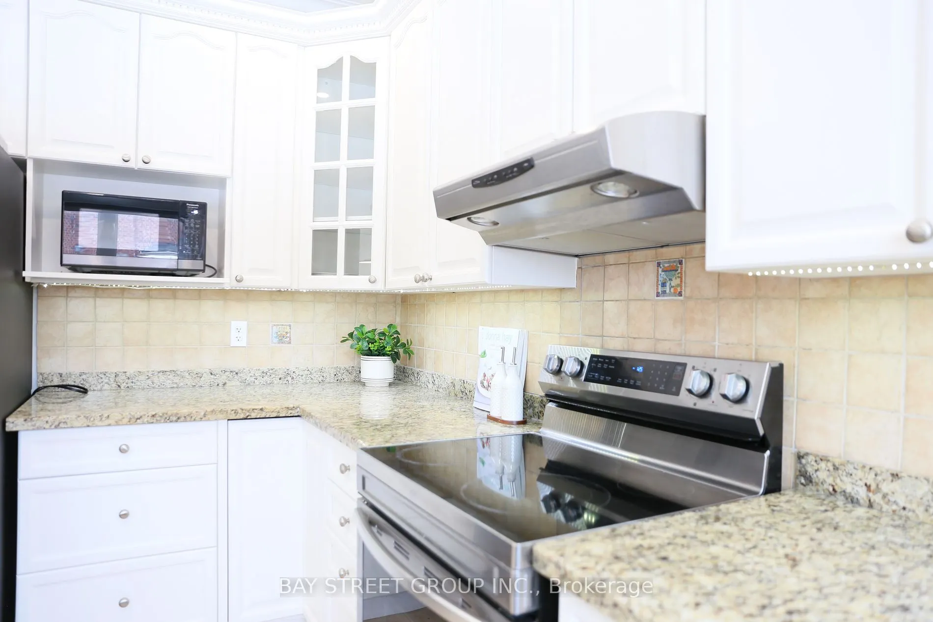 2309 Coronation Dr