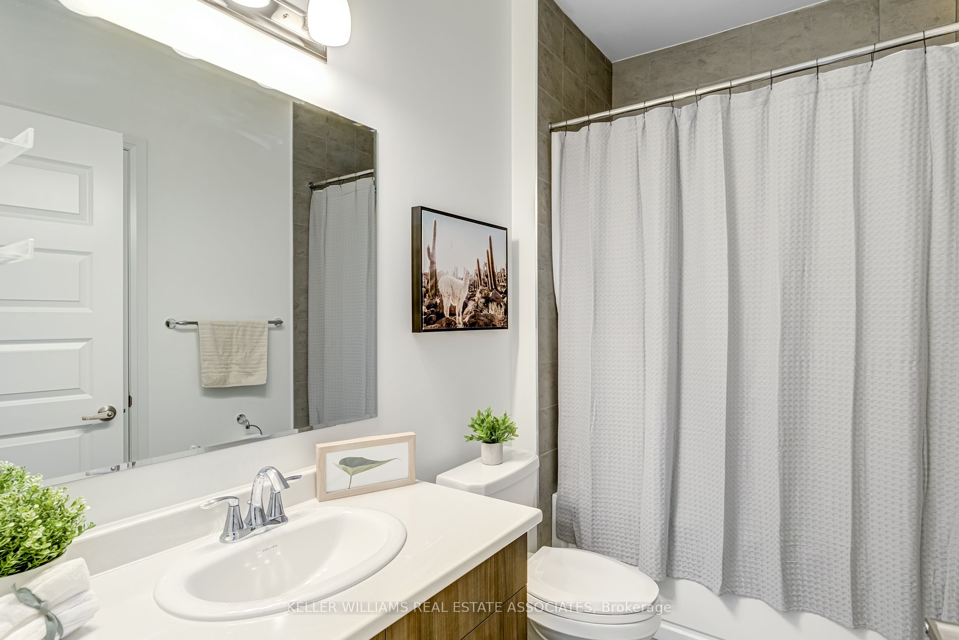 460 Gordon Krantz Ave, #609
