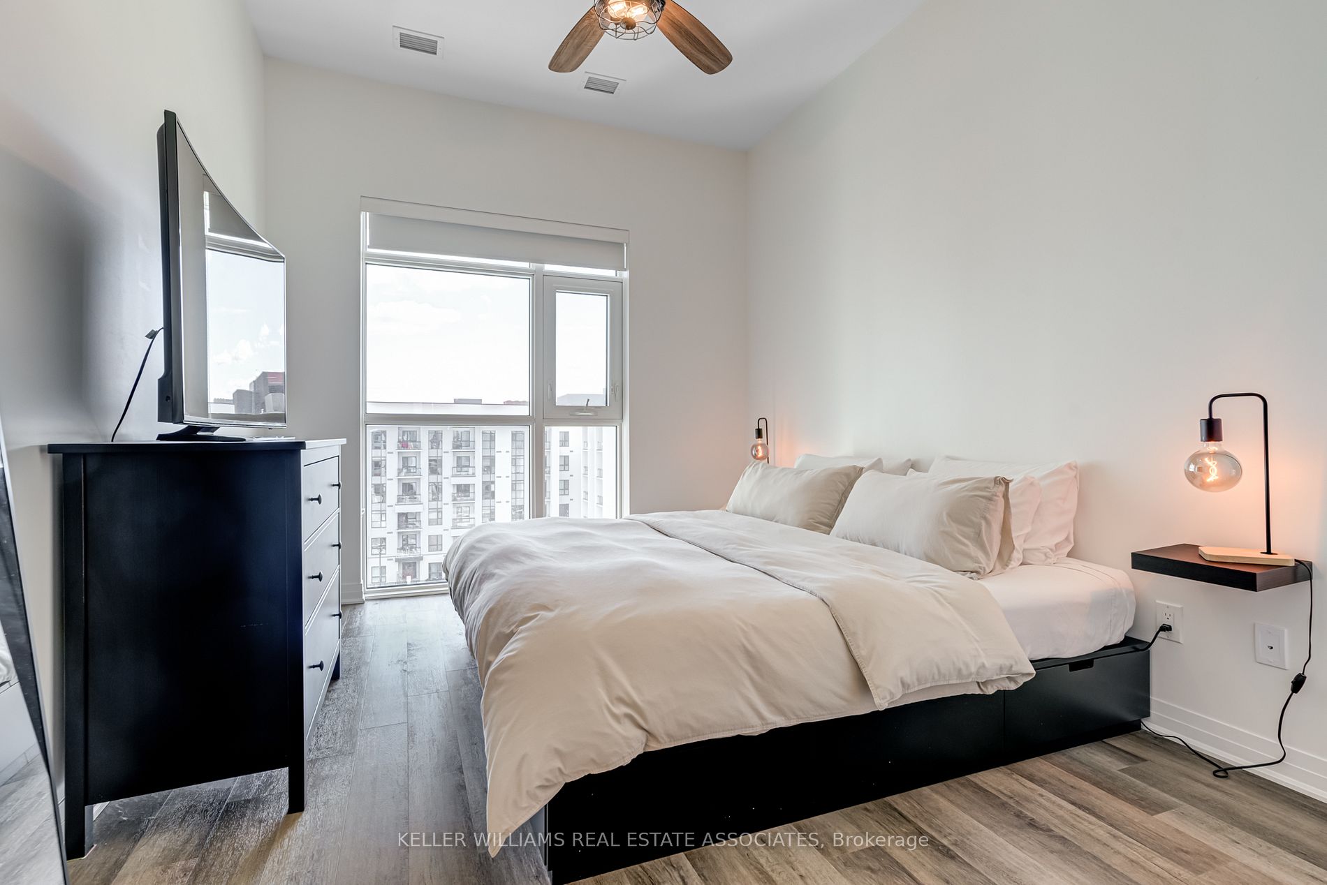 460 Gordon Krantz Ave, #609