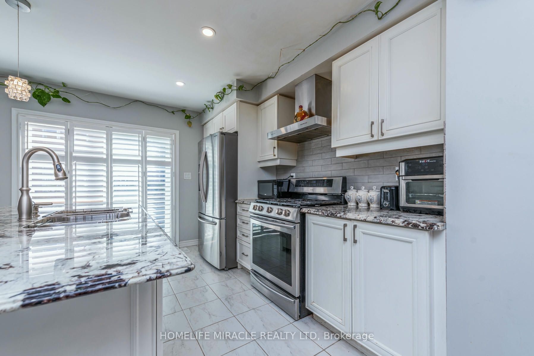 310 Jean Landing