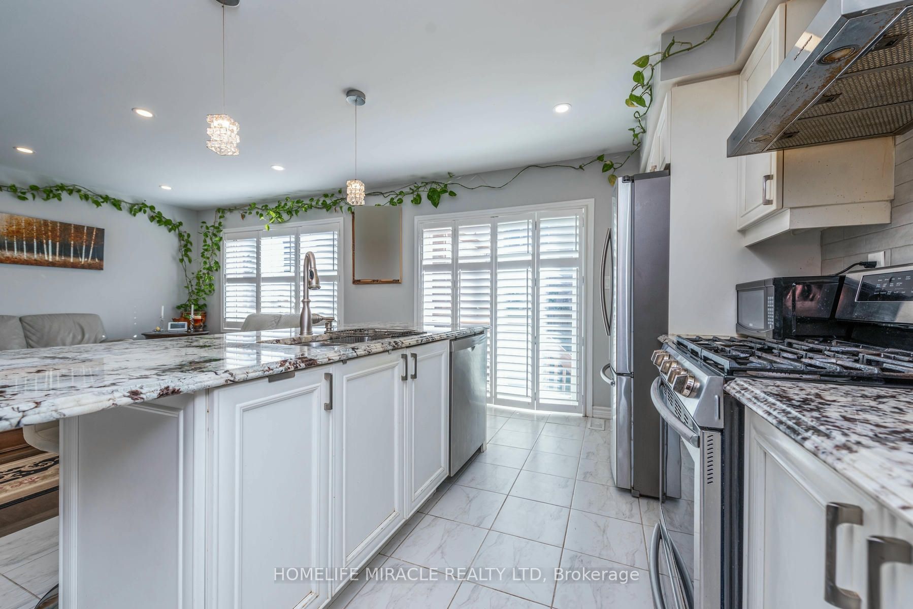 310 Jean Landing