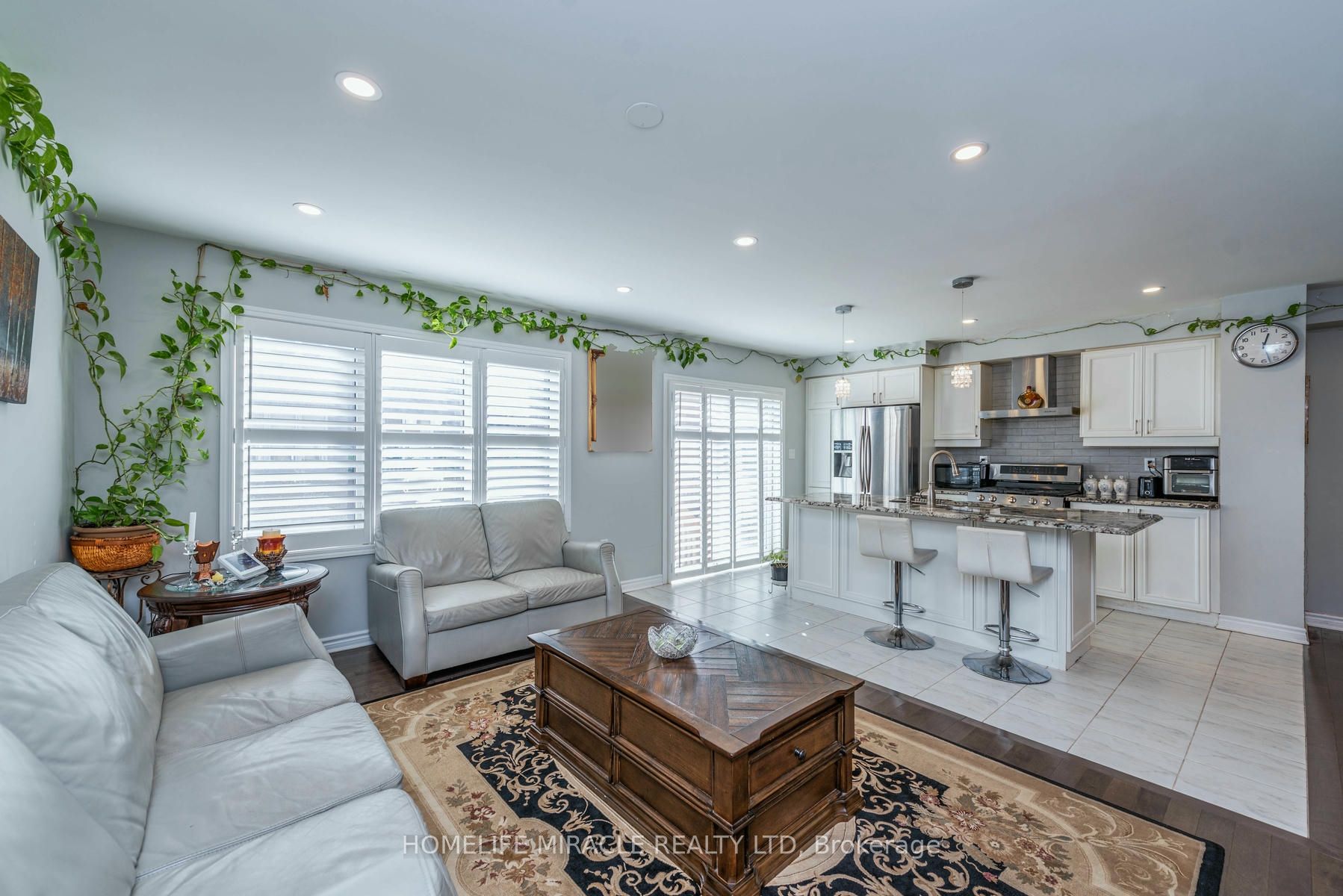310 Jean Landing