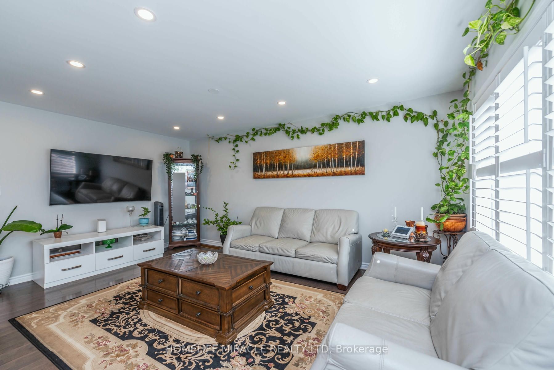 310 Jean Landing