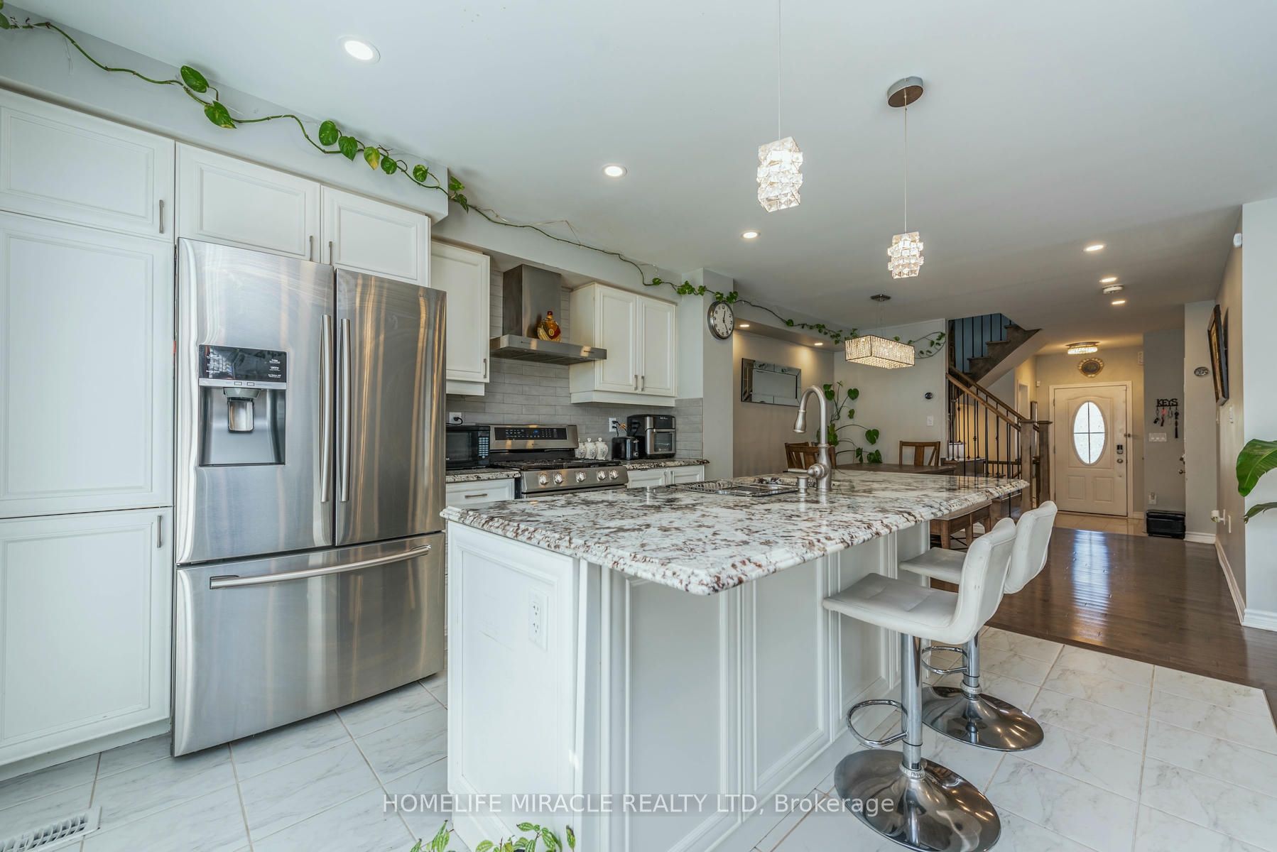 310 Jean Landing