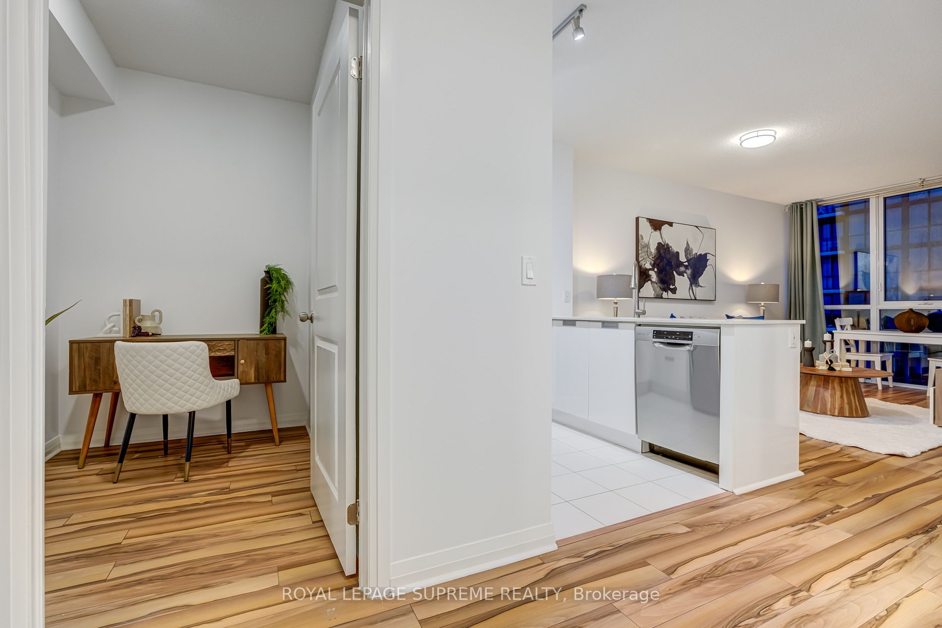 75 Eglinton Ave W, #601