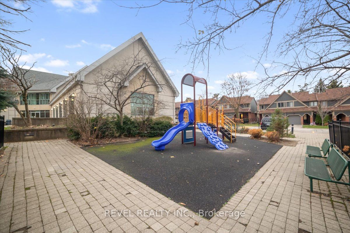 2155 Burnhamthorpe Rd W, #303