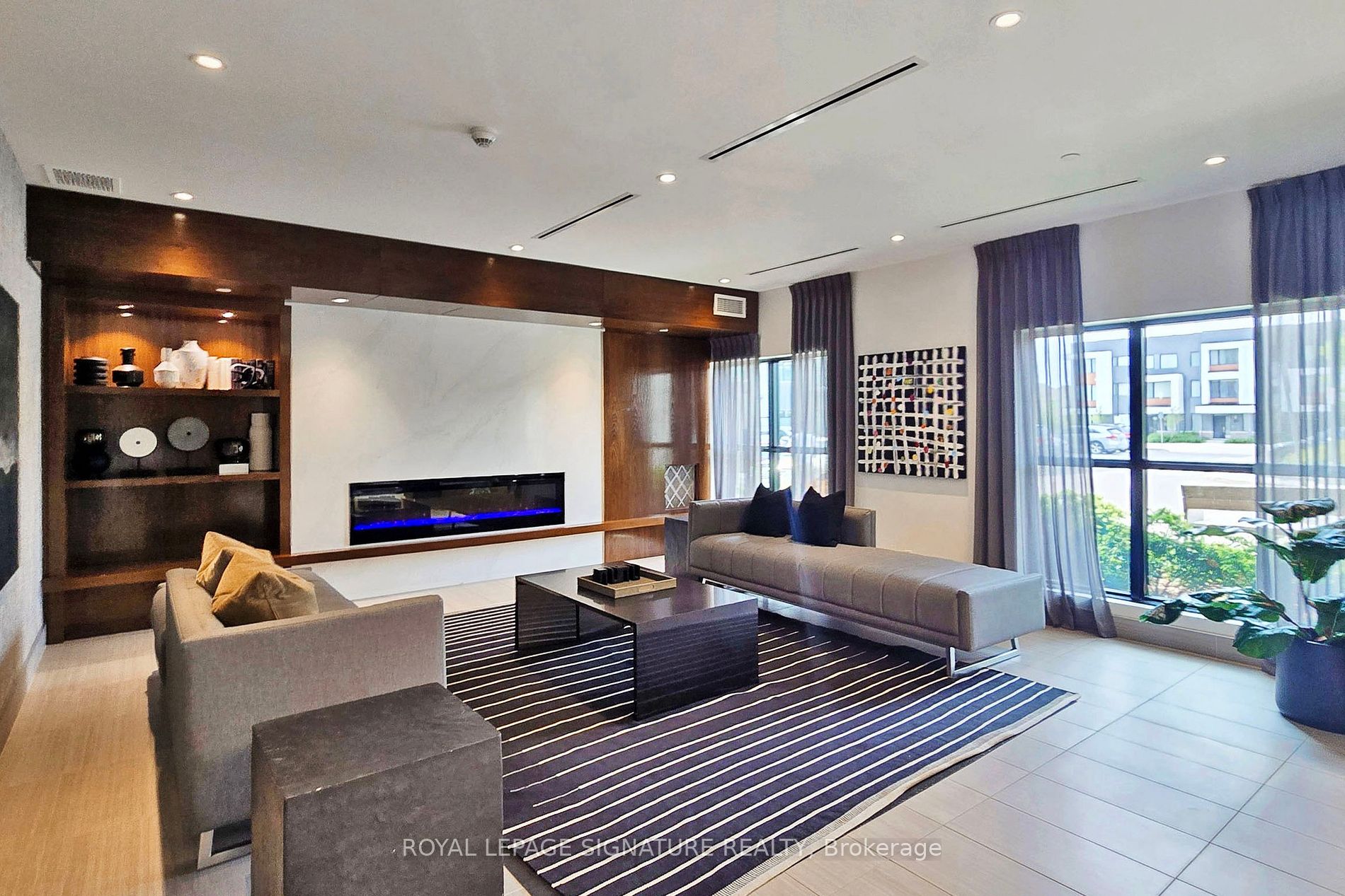 102 Grovewood Common, #405