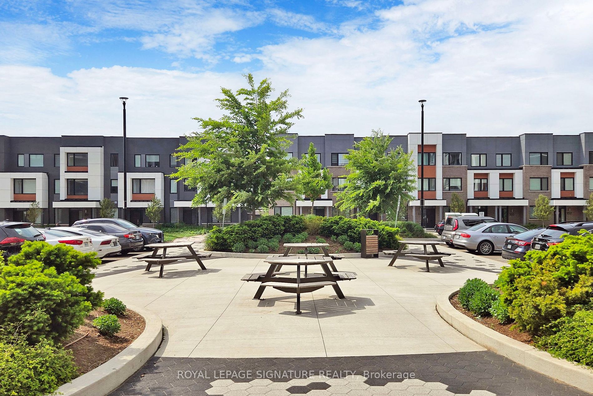 102 Grovewood Common, #405