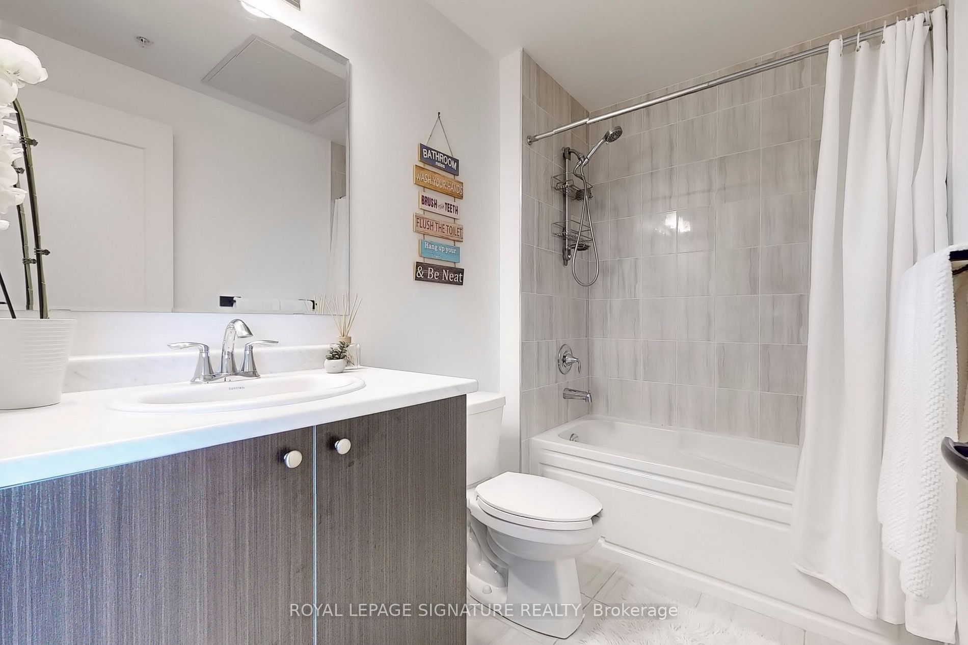 102 Grovewood Common, #405